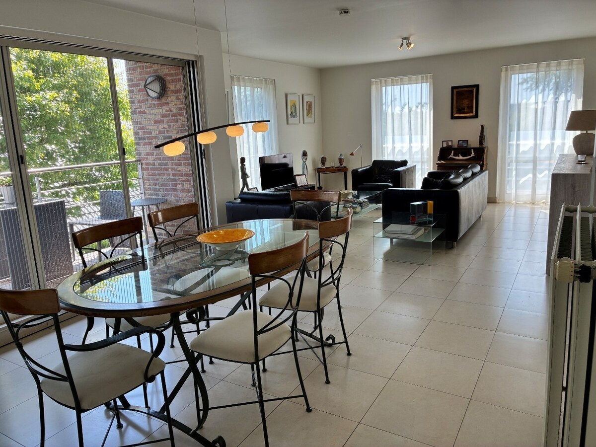 Tijdloos ruim appartement 