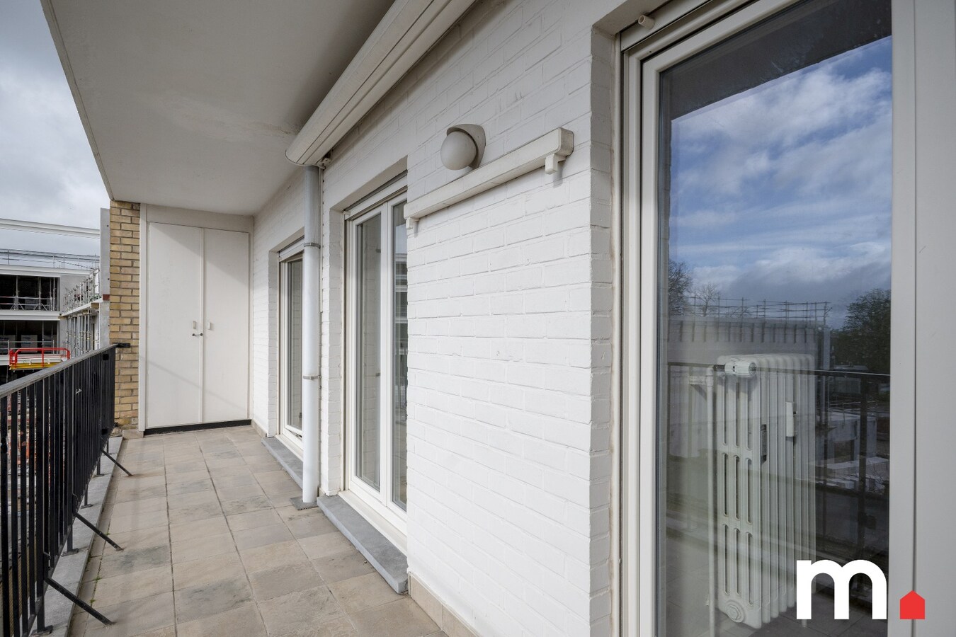 Ruim 2 slaapkamer appartement met terras te Kortrijk ! LOOFSTRAAT ! 