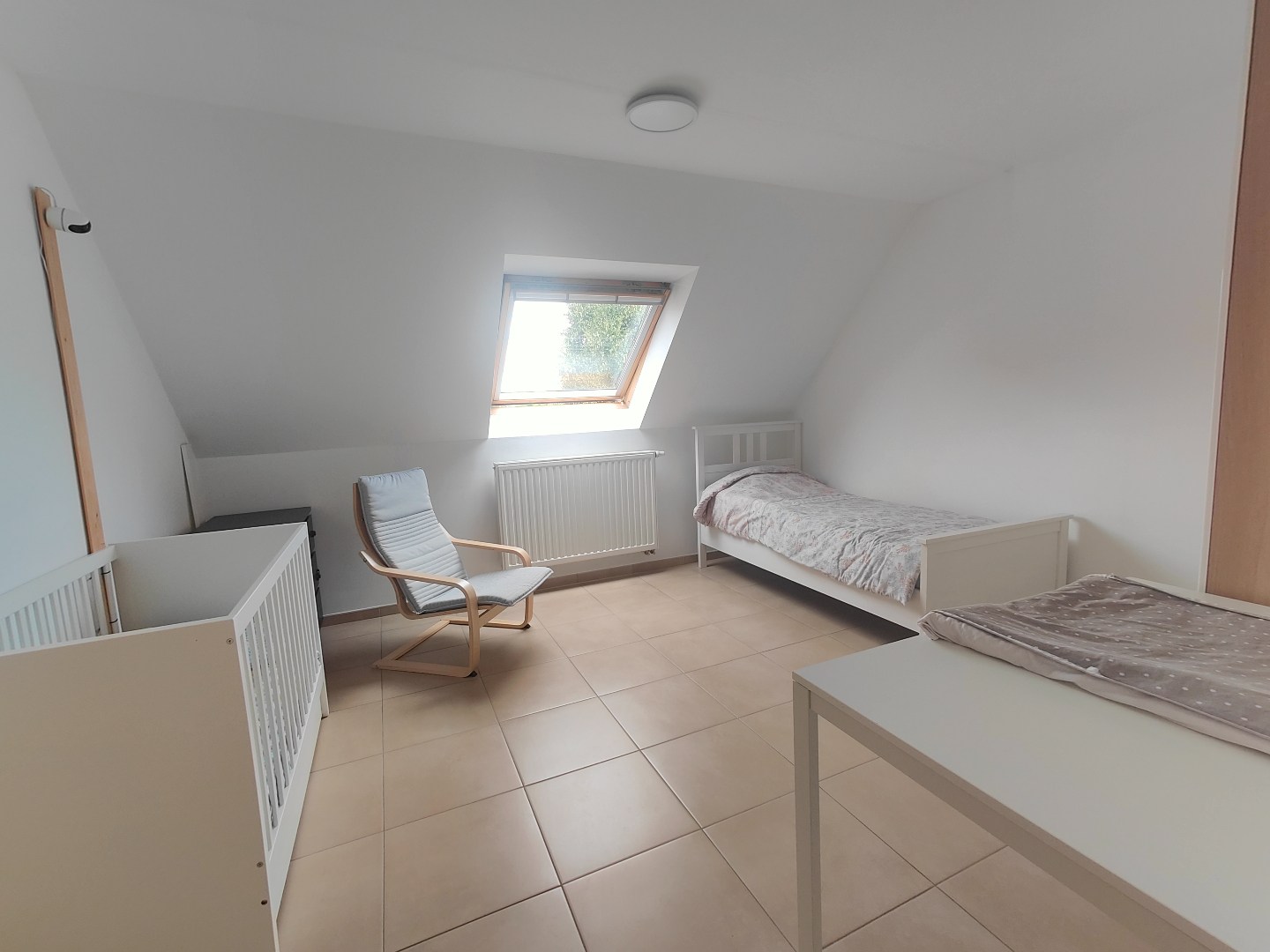 Ruime en centraal gelegen woning in Zeveren. 