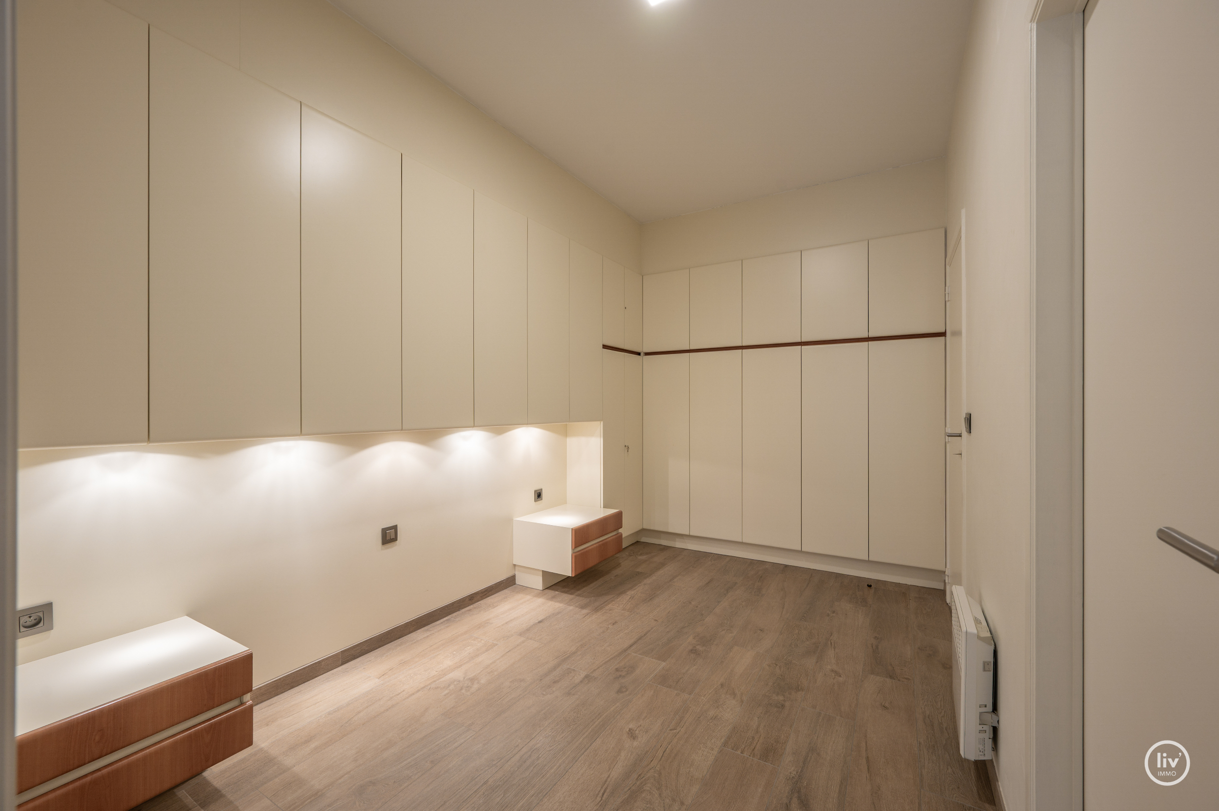 Gezellig 1 slaapkamer met open keuken, goed gelegen op de Paul Parmentierlaan te Knokke. 