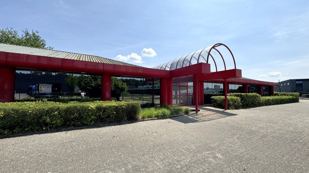 Logistiek bedrijfspand te huur in industriezone te Malle