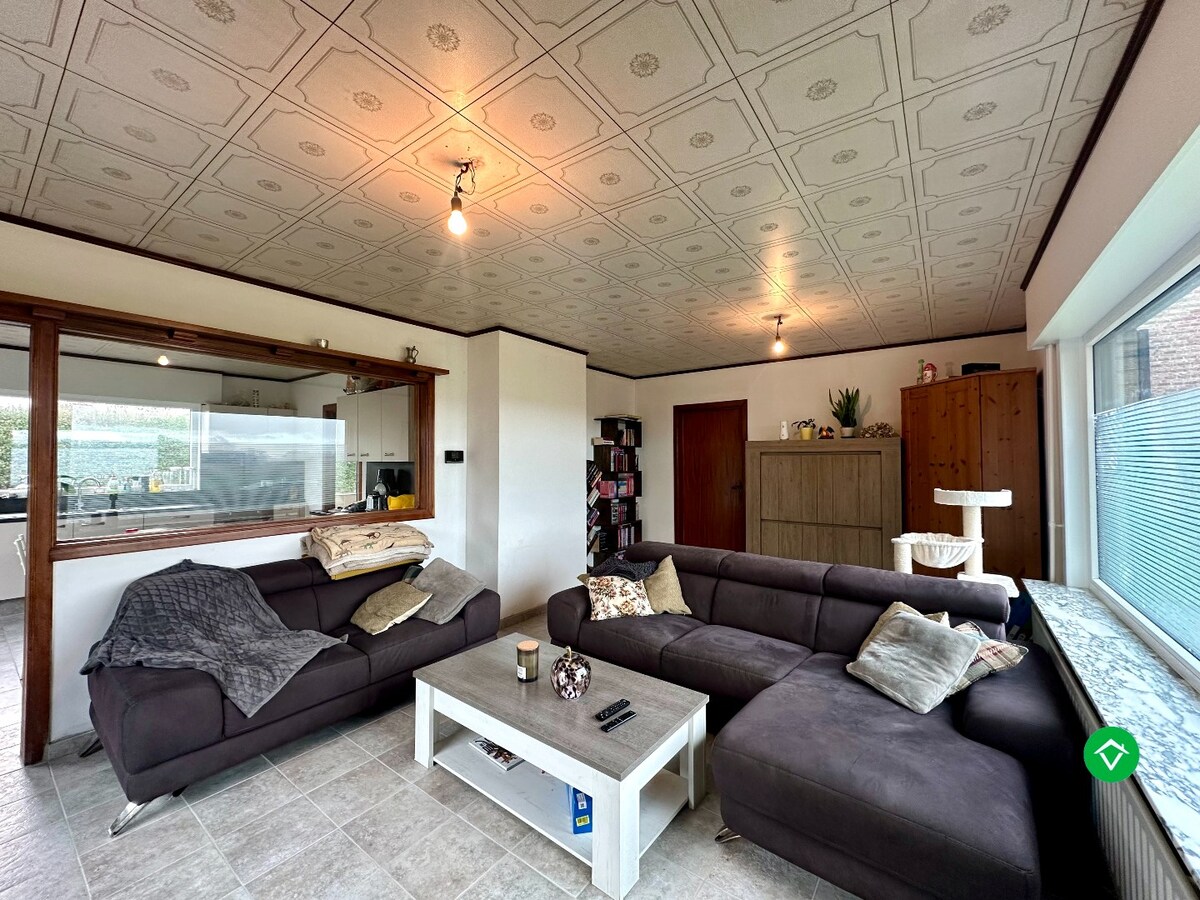 Alleenstaande woning met 2 slaapkamers en inpandige garage 