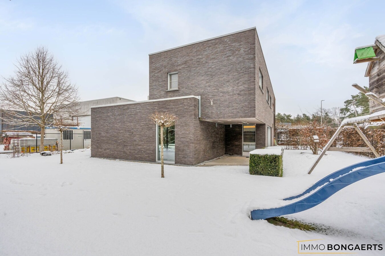 Moderne woonst met 4 slaapkamers 