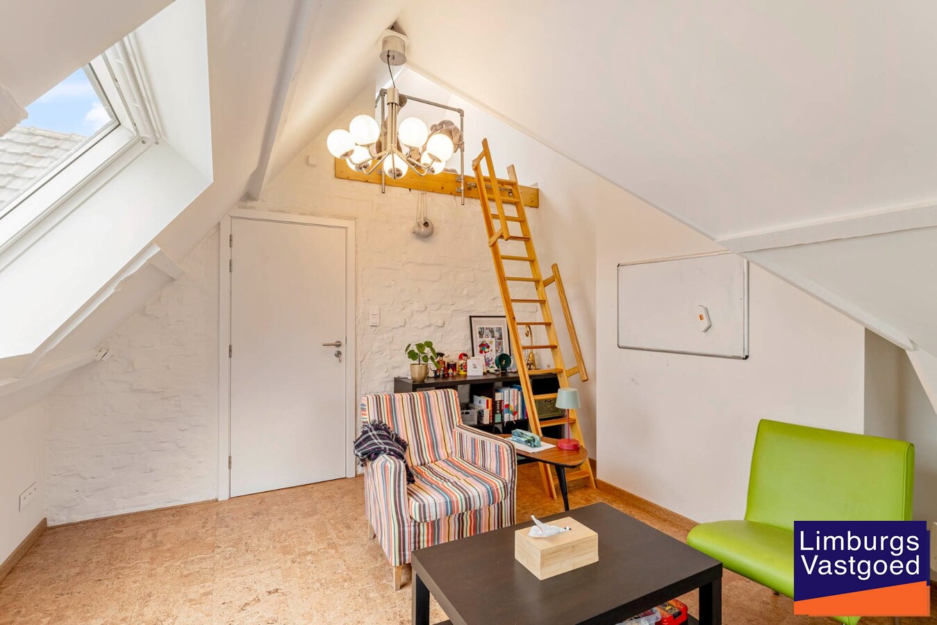 Woonhuis met  praktijkruimte te Waterschei, op een perceel van 6a80ca te Genk 