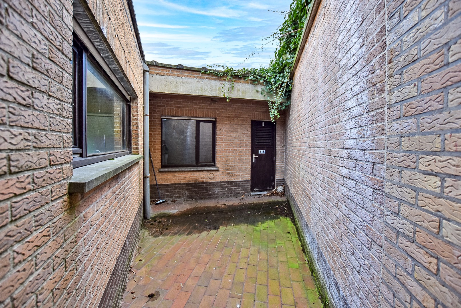 2 naastliggende woningen te koop hartje Veurne! 