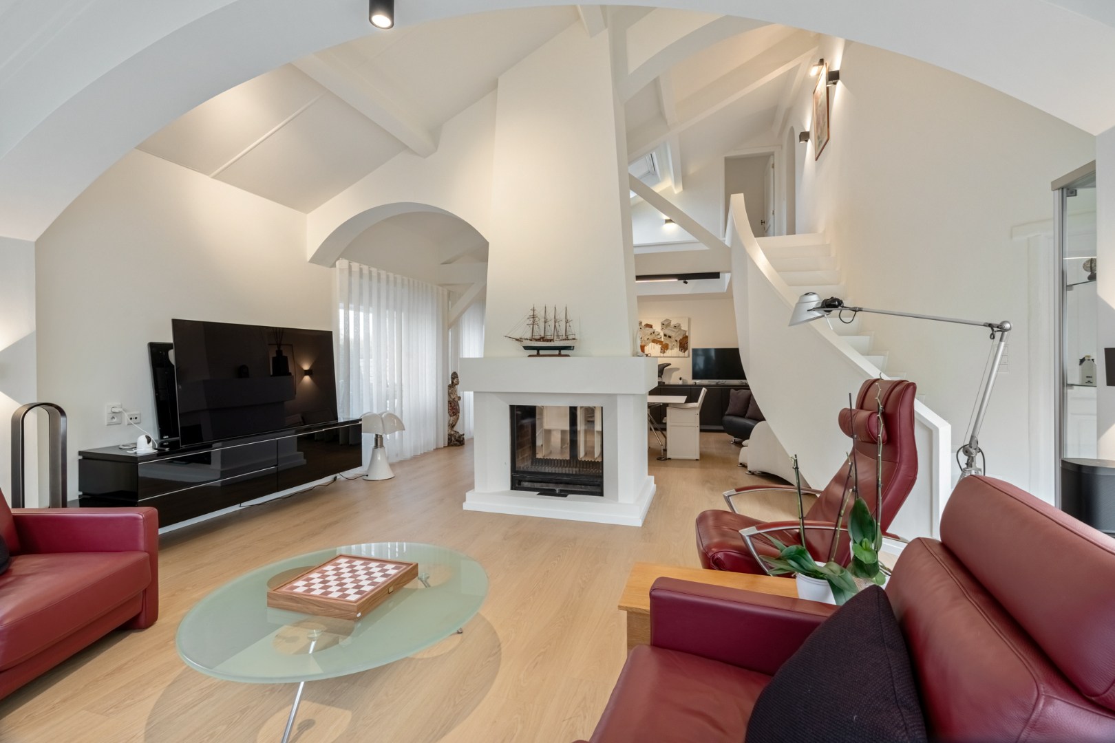 Gezellige doorkijkhaard 