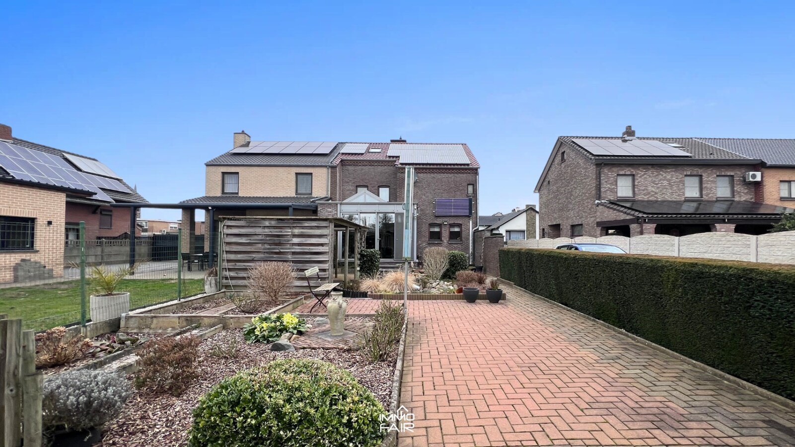 Goed onderhouden gezinswoning met vloerverwarming &amp; zonnepanelen! 