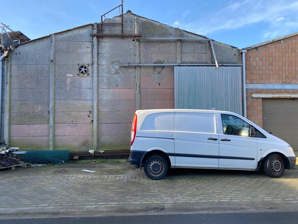 Loods bedrijfsgebouw te Werken Kortemark 