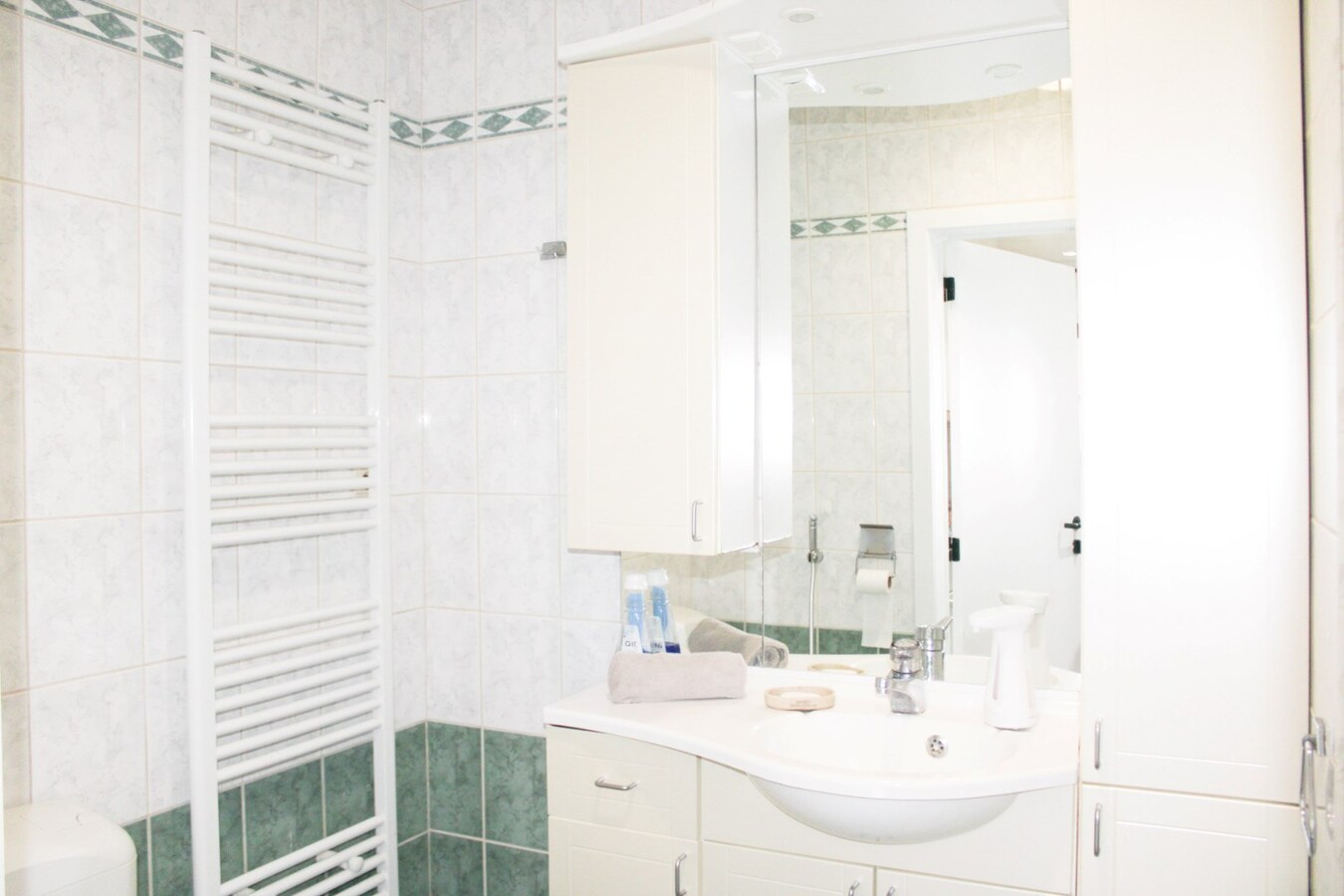 Instapklare woning in het hart van Sint-Niklaas met 5 slaapkamers en inpandige garage 