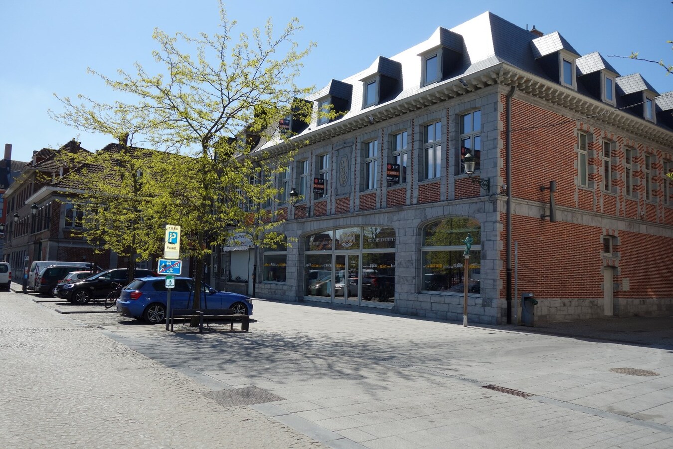Magnifique appartement avec grande terrasse en bord de Quai ! 
