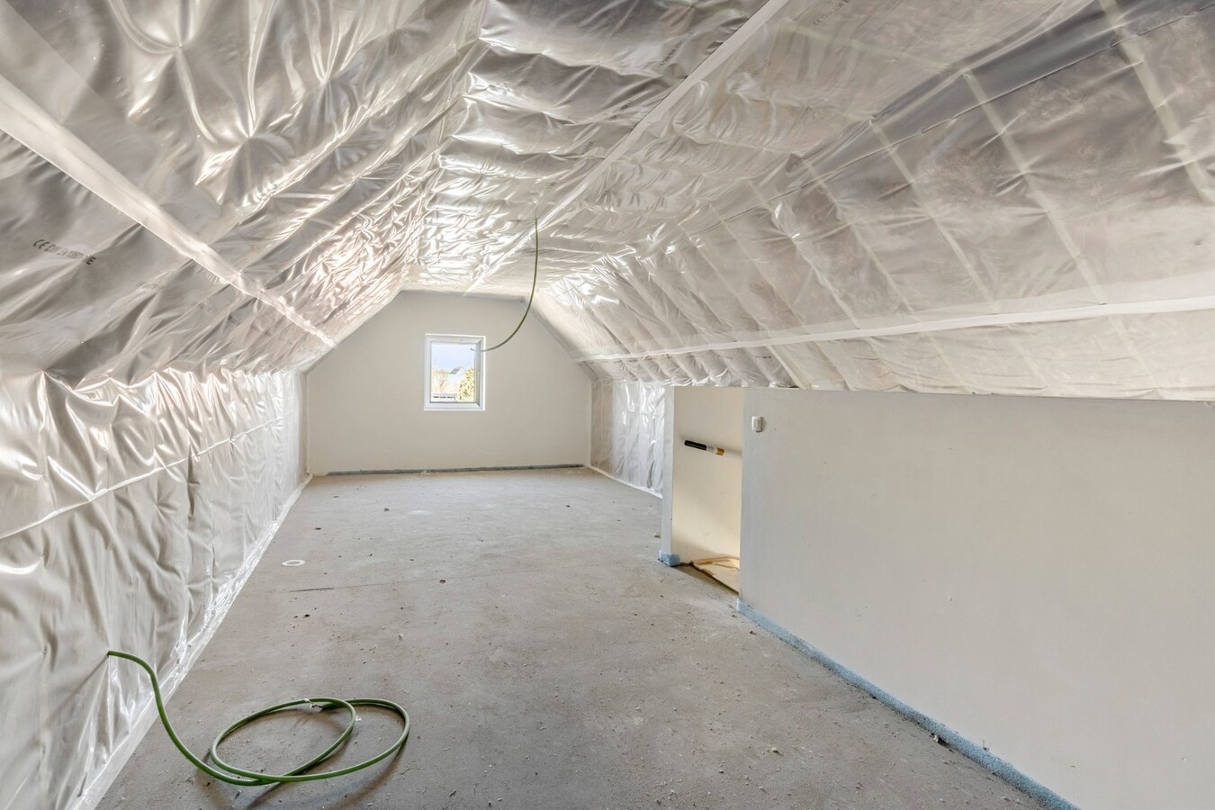 Afgewerkte halfvrijstaande BEN-woning op een perceel van 4a62ca in landelijk project te Voorshoven, een gehucht van Neeroeteren! 