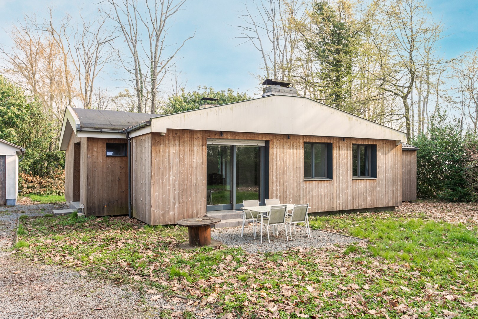 Charmante instapklare bungalow met 3 slaapkamers en garage, gelegen in een rustige en groene woonomgeving 