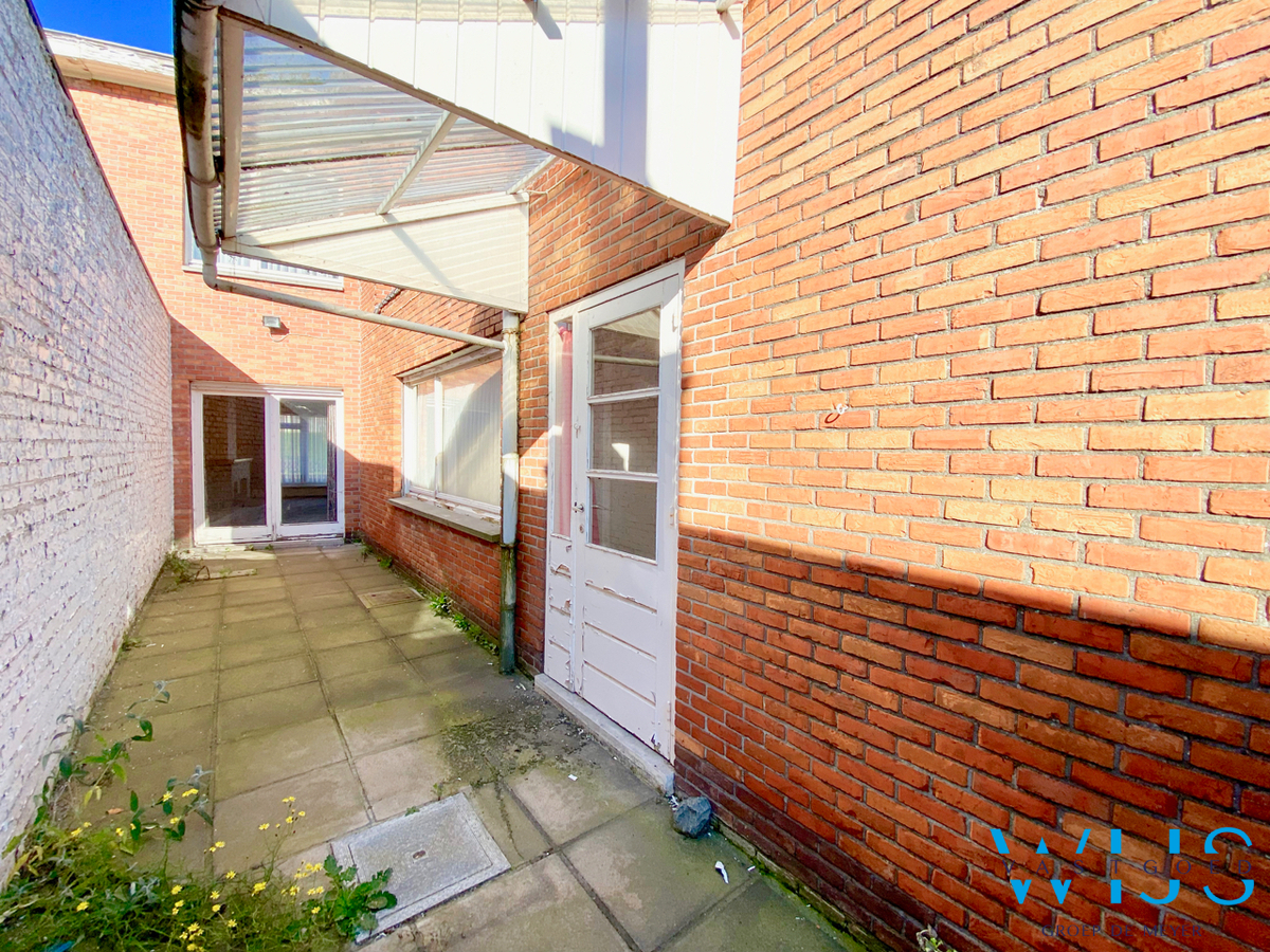 Te renoveren gezinswoning op een zonnig perceel van 1184m² te Wachtebeke ! 