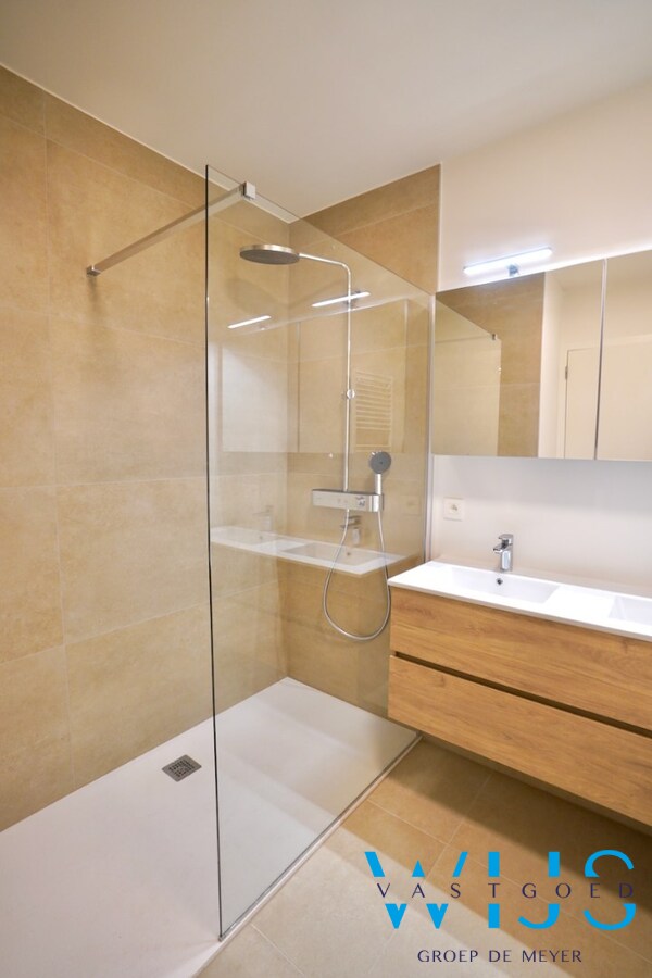 Nieuwbouw appartement in hartje Sleidinge ! 