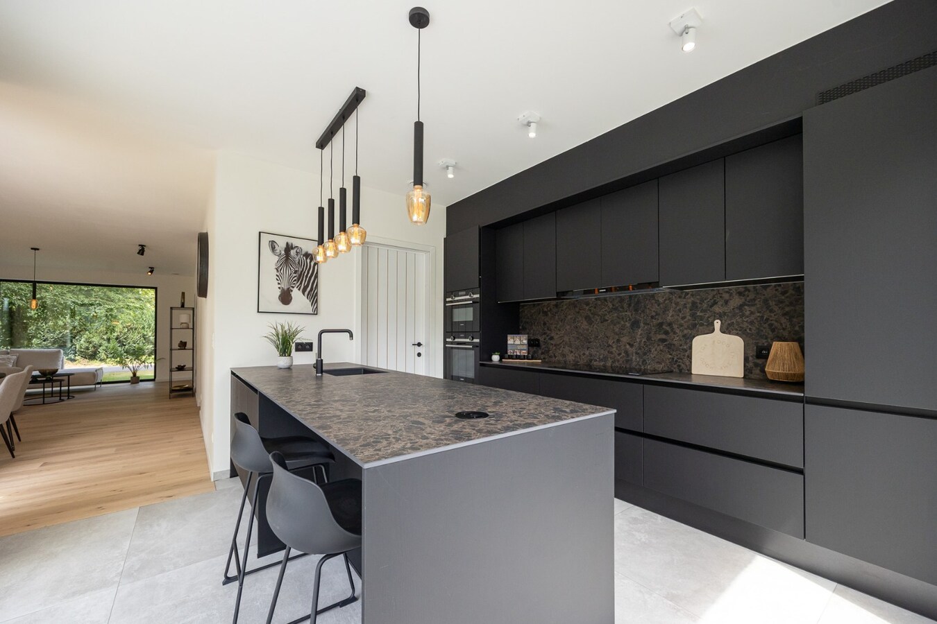 Energievriendelijke (A+) E-peil -5 nieuwbouwvilla in centrum Schilde met Zuid-tuin. 