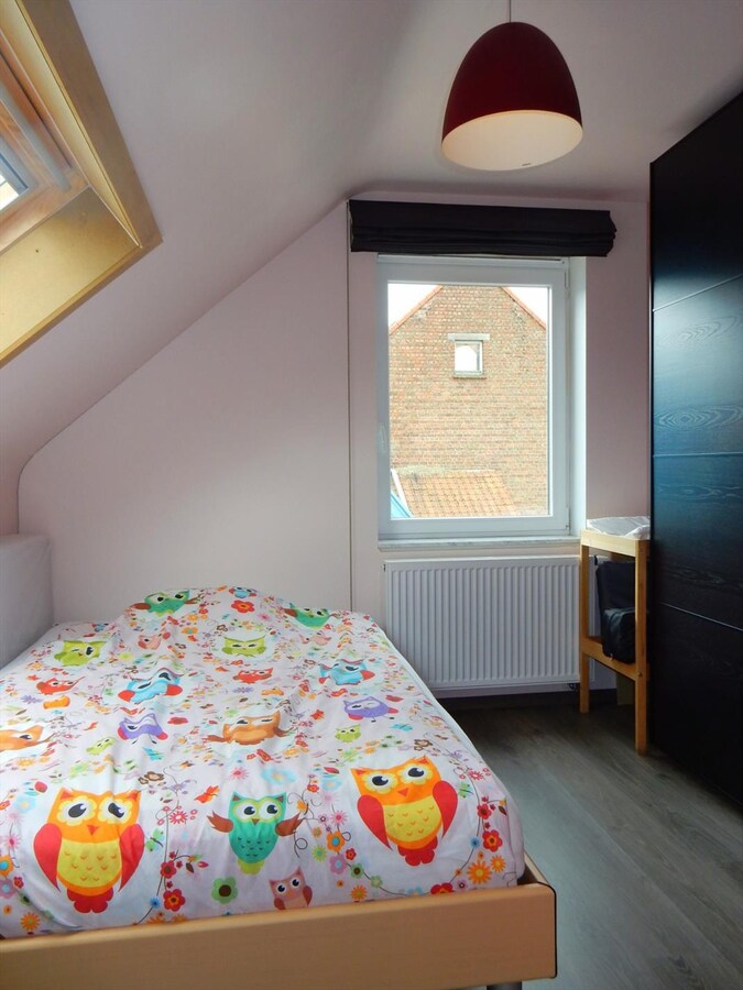 Te huur: ruime woning met 3 slaapkamers, tuin en garage 