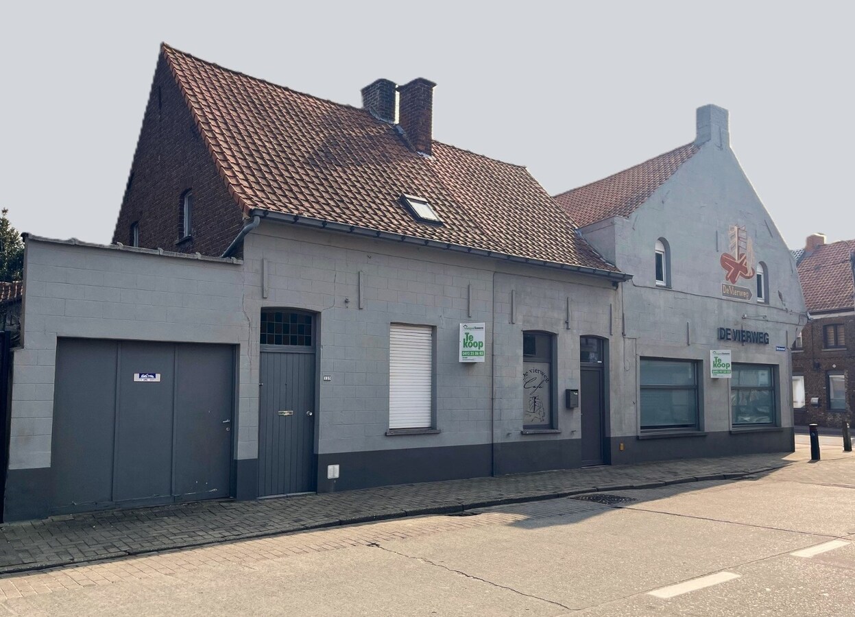 Hoekpand voor gemengd gebruik, vroeger gekend als café "De Vierweg" 