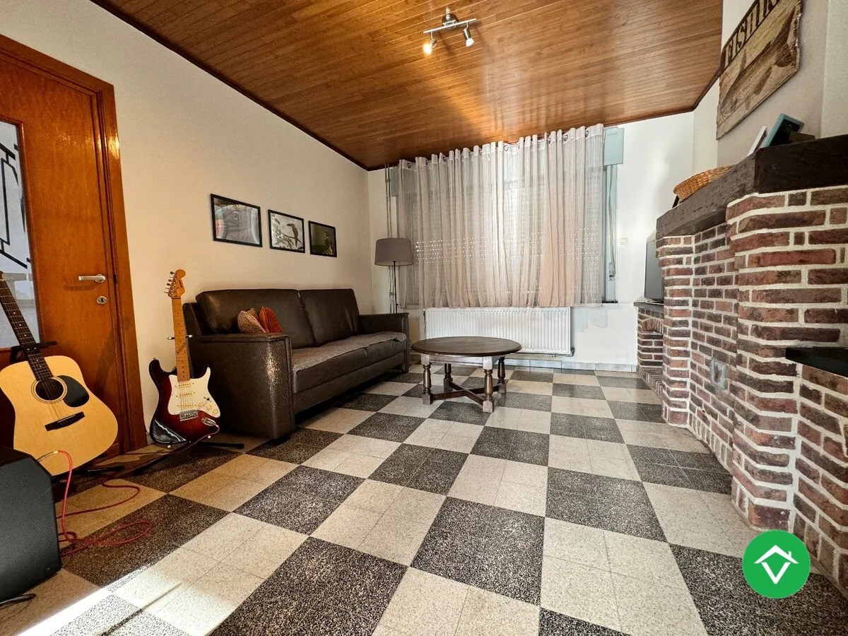 Halfopen bebouwing met 3 slaapkamers en een garage te Koekelare 