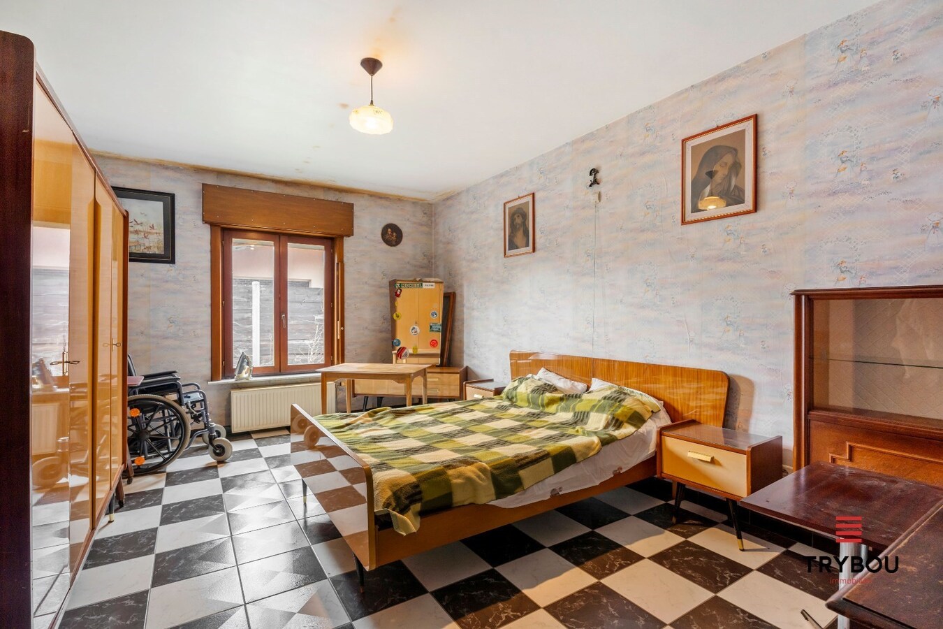 Ruime woning op ruim perceel grond in Centrum Houthulst 