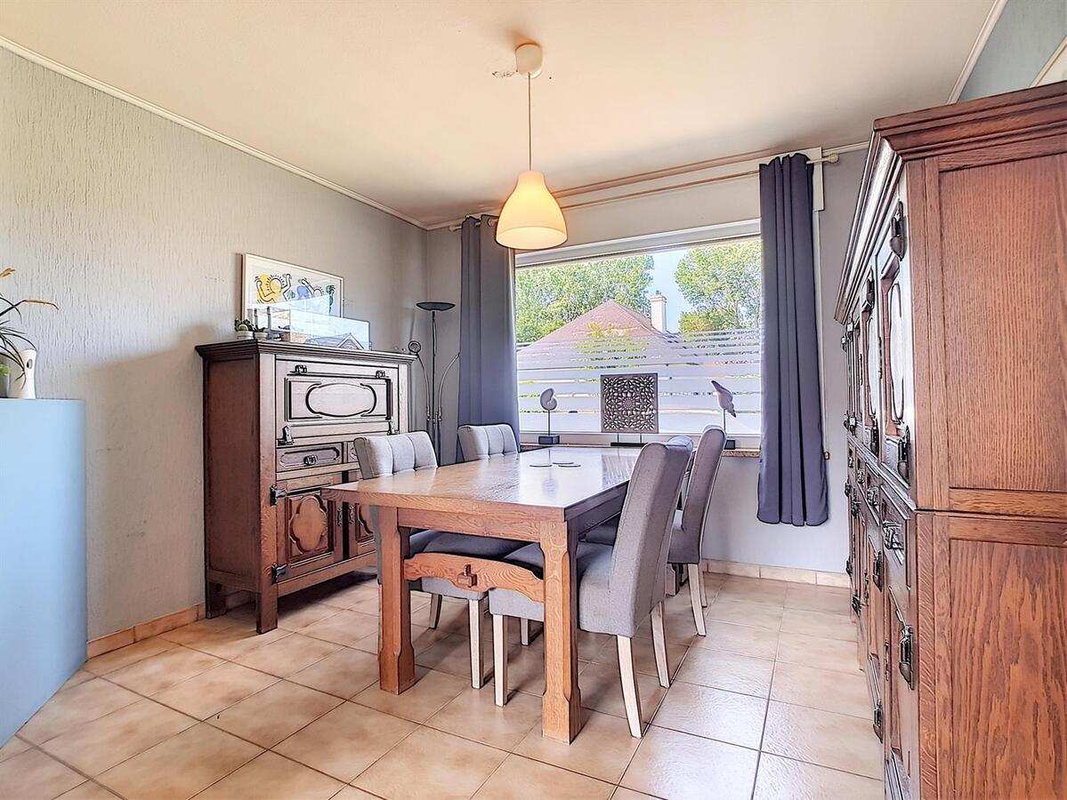 Goed gelegen woning met zonnige tuin en uitweg achteraan - Zeebrugge 