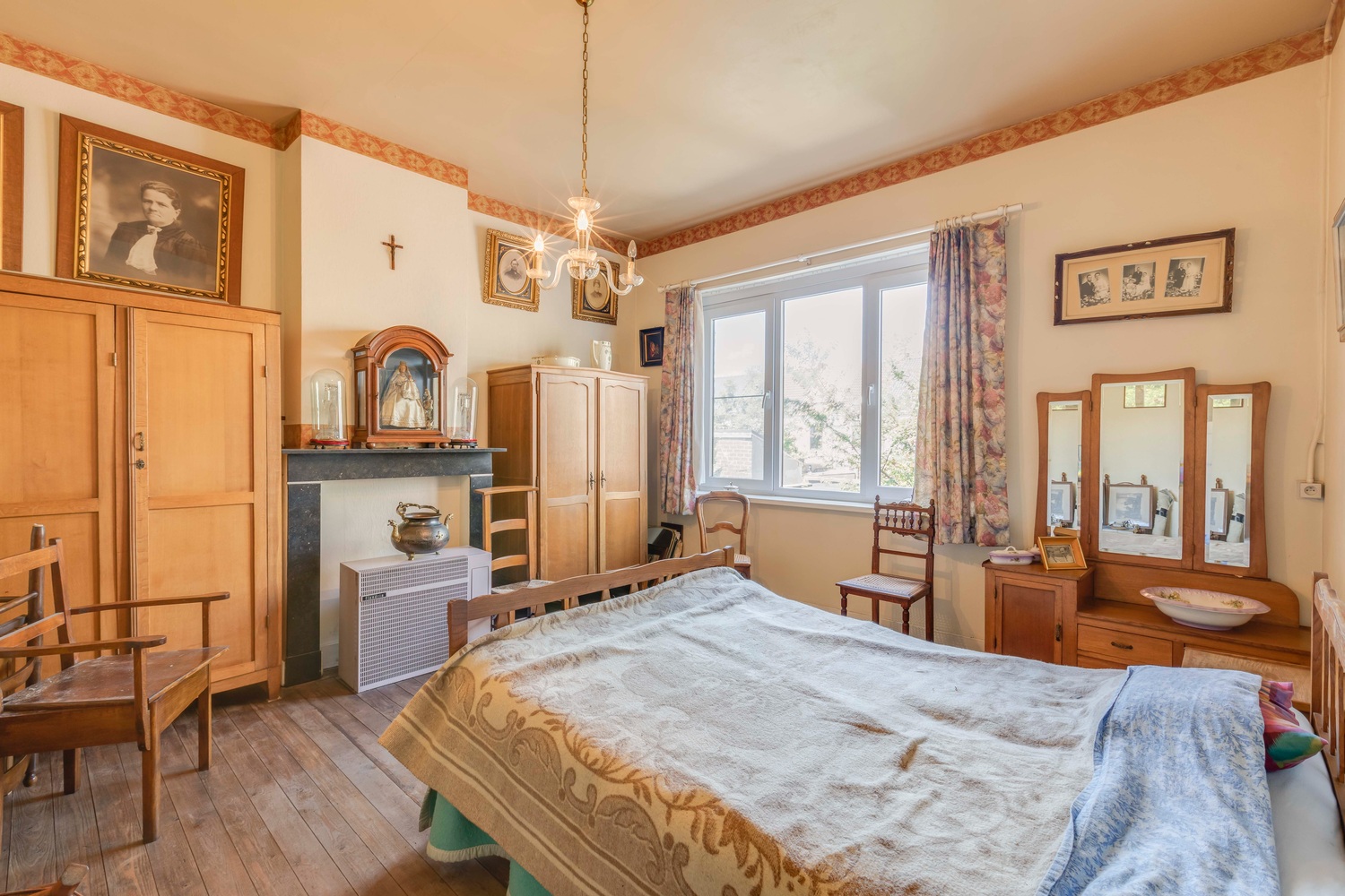 Klassevolle interbellum woning te Gentbrugge 