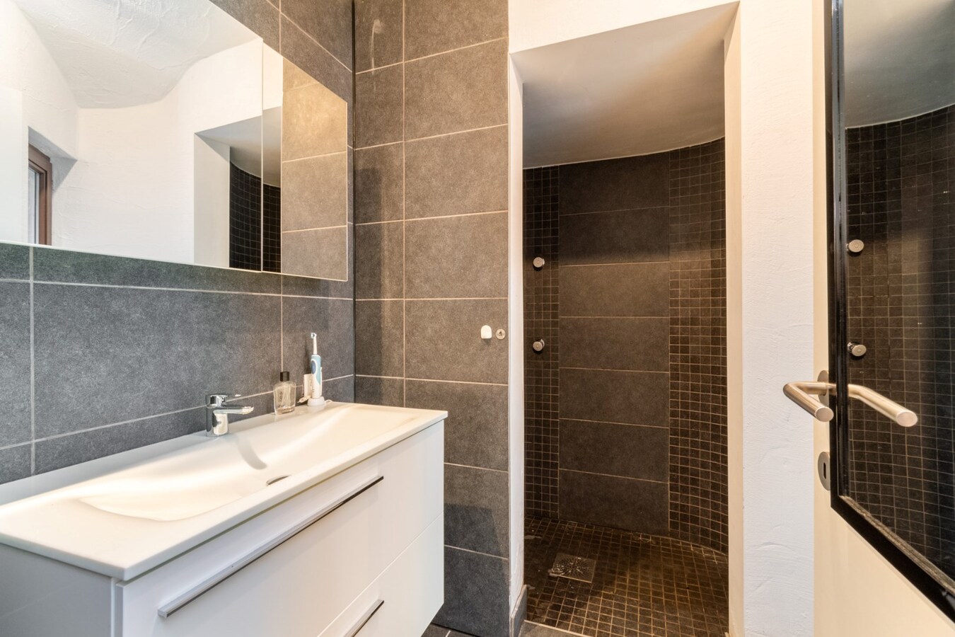 Gelijkvloersvilla op een perceel van 3.500 m² op een toplocatie te Schilde 