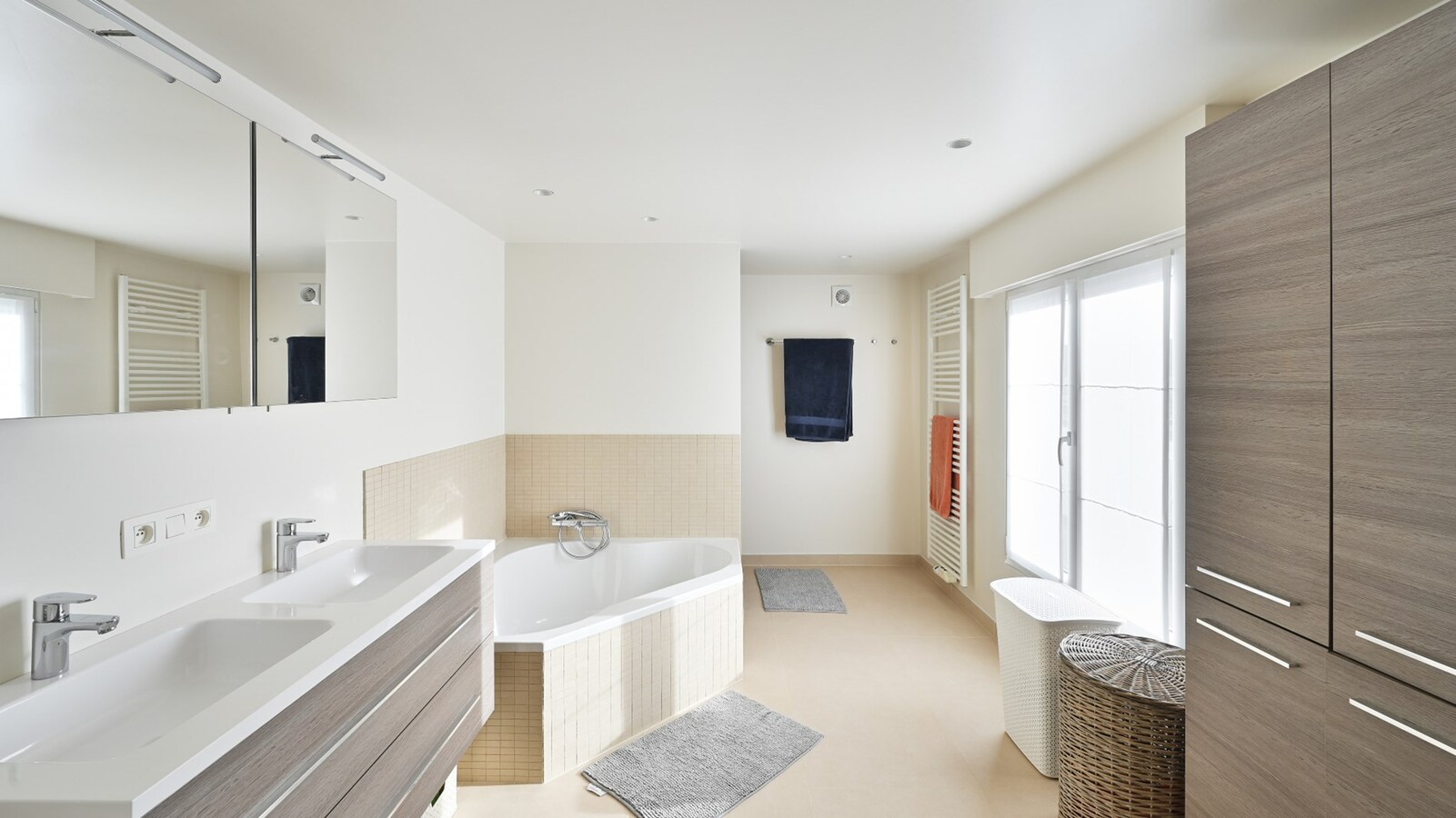 Knap gerenoveerde en ruime gezinswoning vlakbij het centrum &amp; strand 