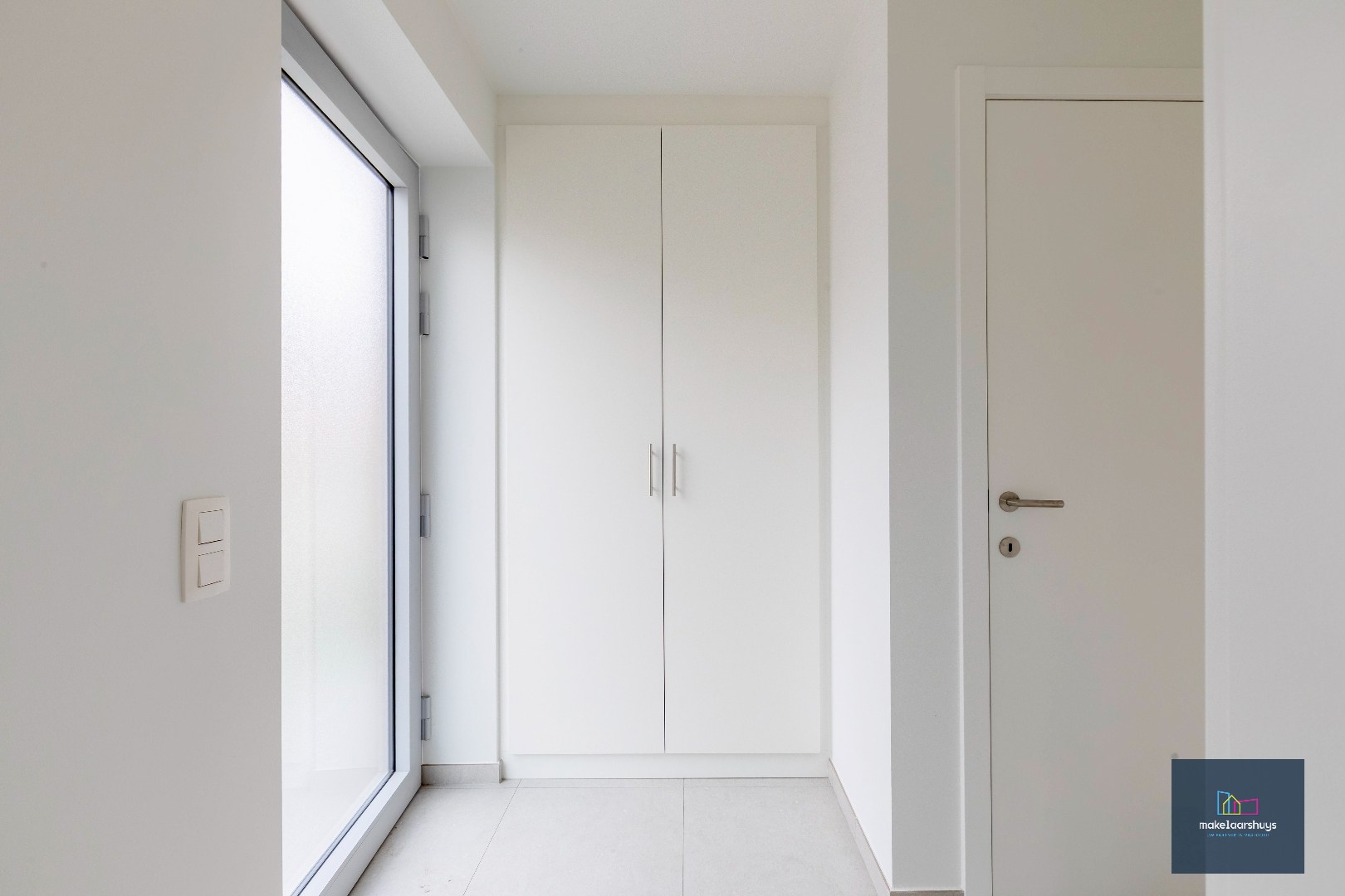 Energiezuinige nieuwbouwwoning met 3 slaapkamers , tuin en staanplaats 