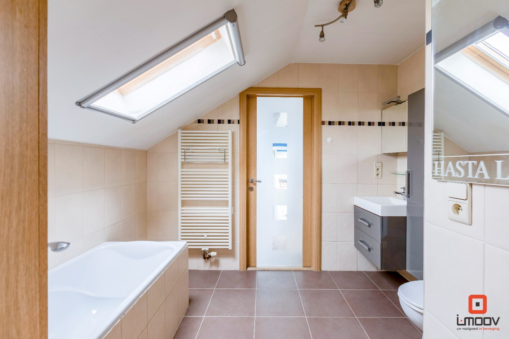 Prachtige alleenstaande villa in residentiële woonwijk 