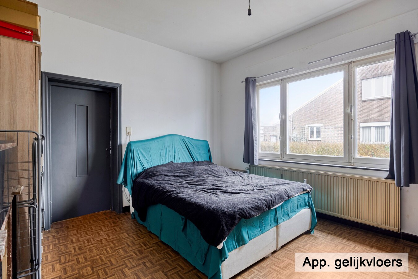 Dilsen-centrum - opbrengstpand: winkel + 2 appartementen 