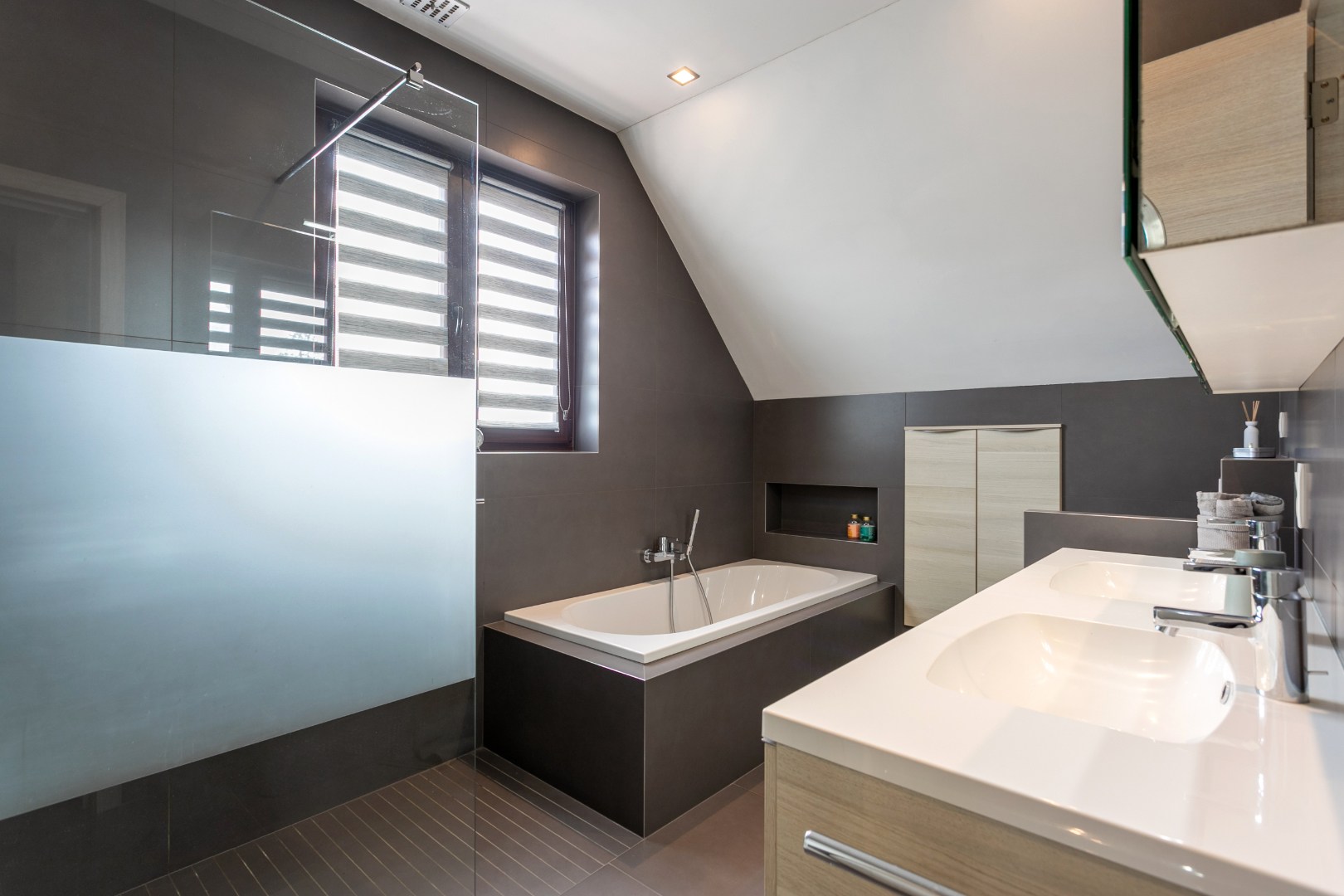 Instapklare gezinswoning met 3 slaapkamers, EPC C en ruime tuin in Buizingen 