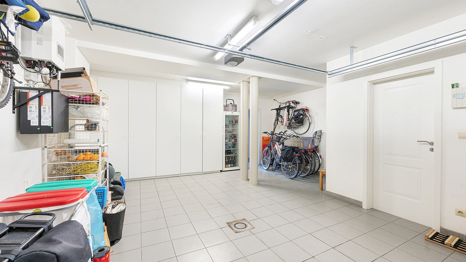 Ruime gezinswoning met inpandige garage en gezellige tuin. 