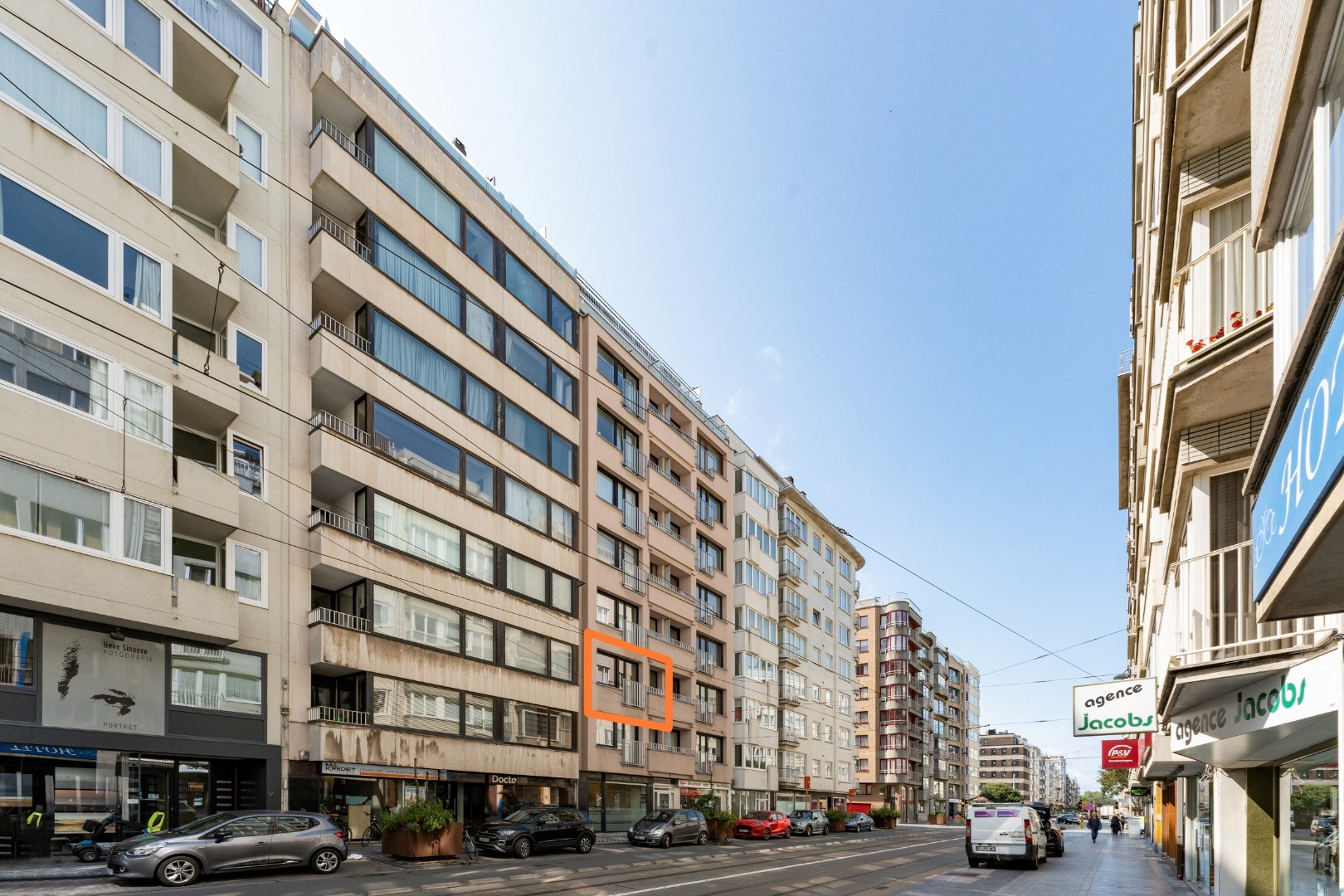 APPARTEMENT DE VACANCES RENOVE DANS LE CENTRE-VILLE D'OSTENDE (LOCATION VACANCES) - à partir de 649 Euros par semaine 