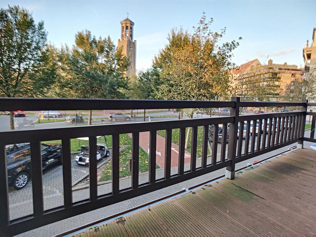 Instapklaar, ruim appartement met terras - Knokke 