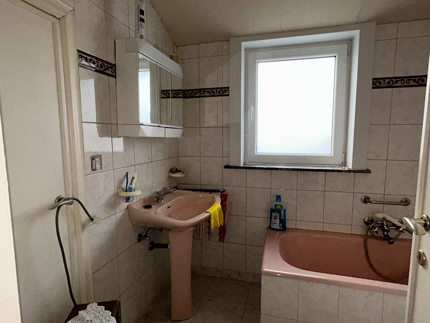 Degelijke alleenstaande woning op 592 m² 