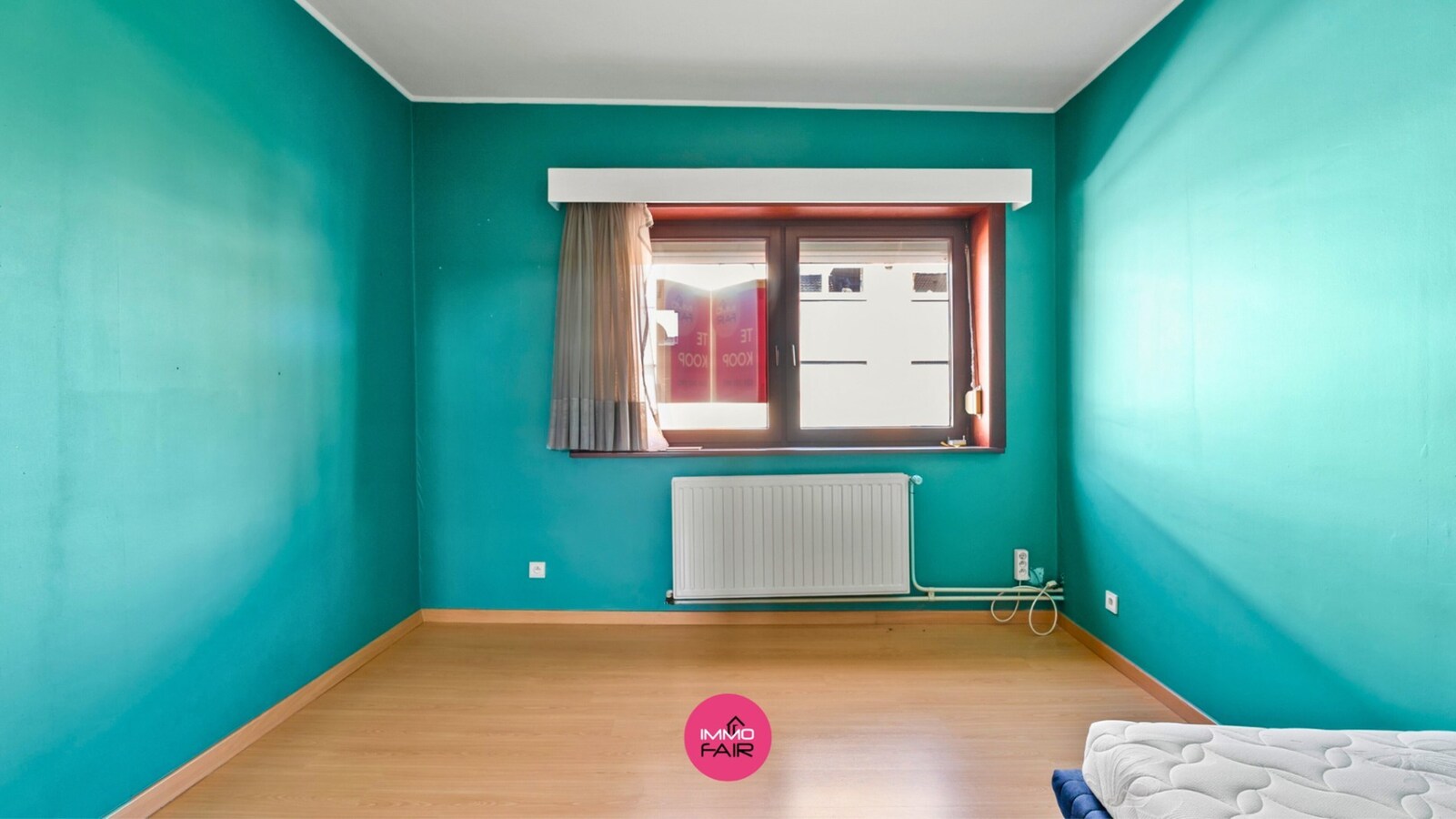 Polyvalent handelspand met duplexappartement in hartje Lanaken! 