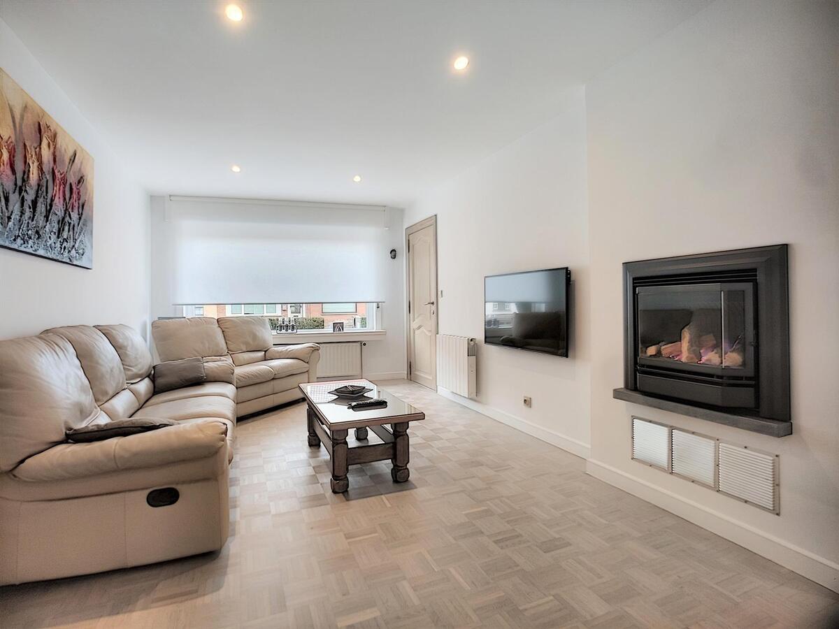 Aangename gezinswoning met tuin, garage &amp; achteruitgang - Heist 