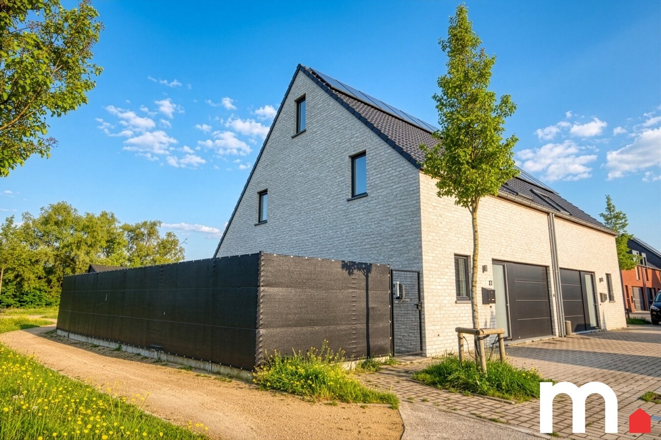 Instapklare half open bebouwing te Heule ! EPC A ! 