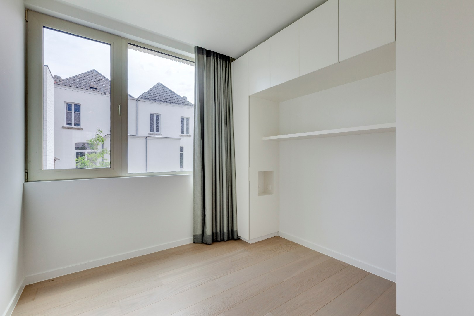 Gemeubeld en luxueus appartement  met parking te Kouterdreef 