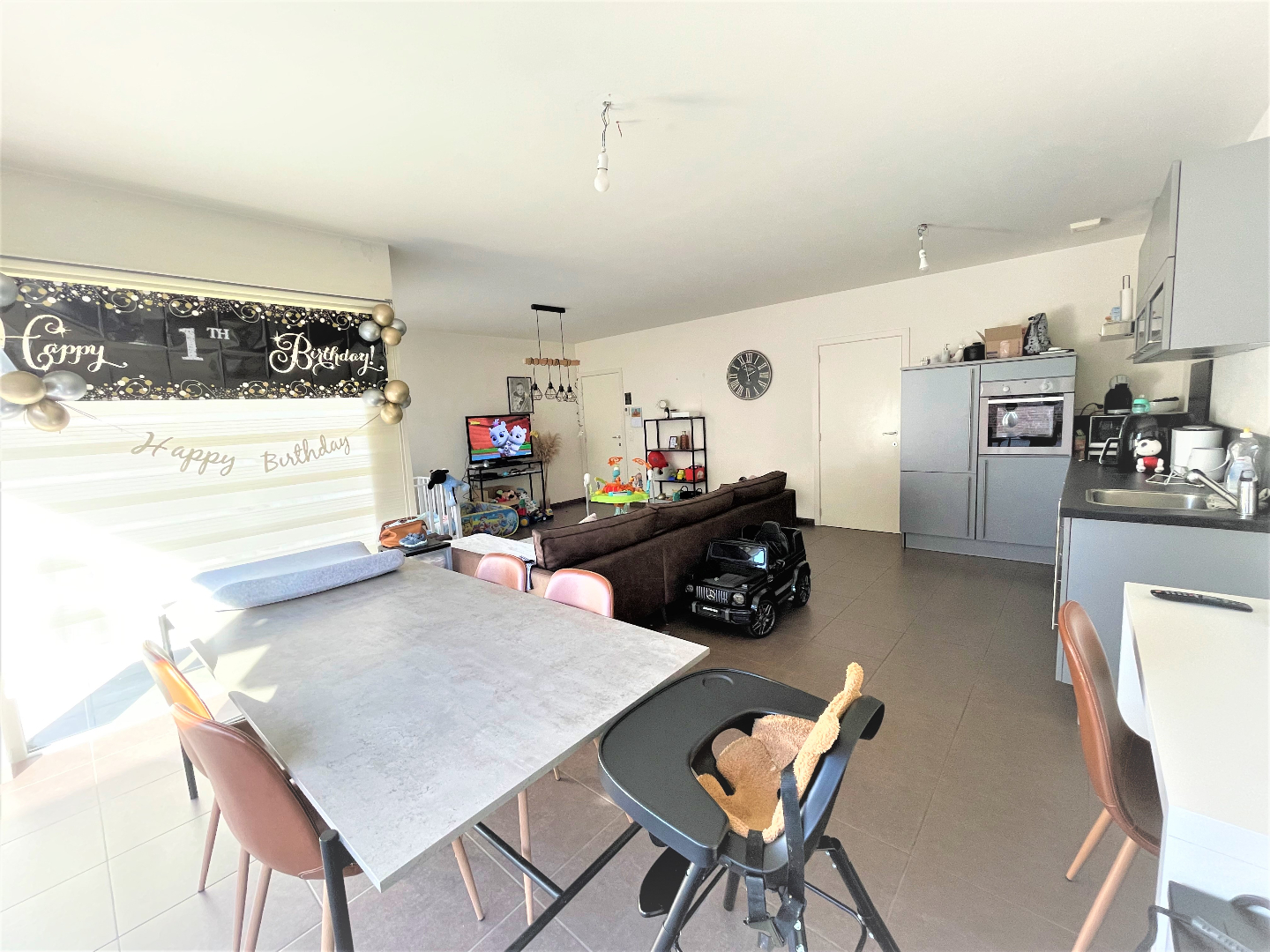 Recente woning met garage en aangename tuin 