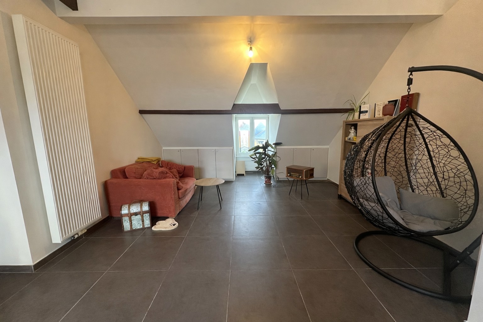 Dakappartement (120 m²!) met 2 slaapkamers, centrum Torhout 