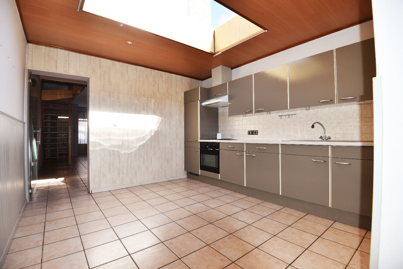 Rijwoning met 4 slpks én garage in centrum Eeklo 