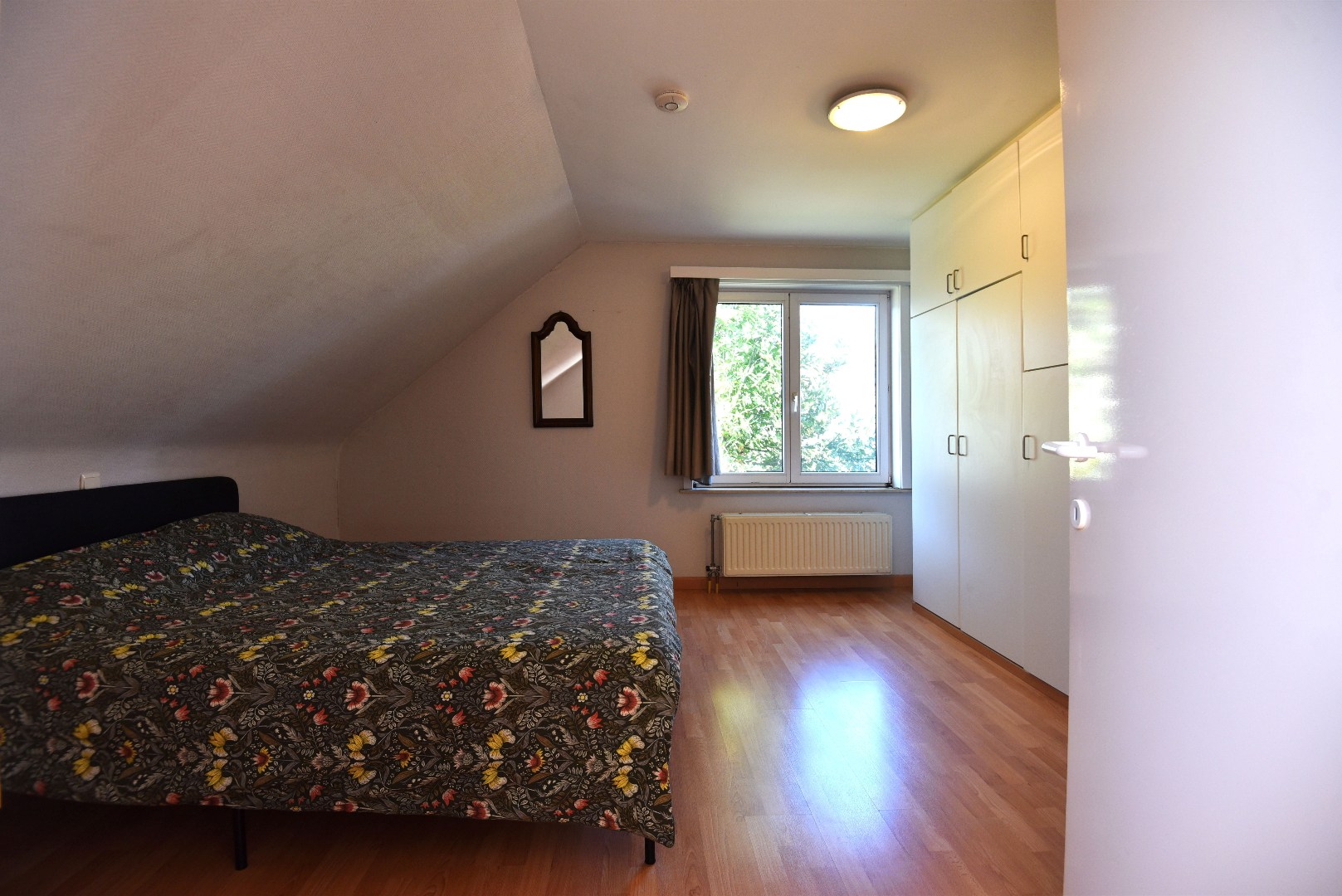 Open bebouwing met 3 slpks, dubbele garage en tuin te Eeklo 