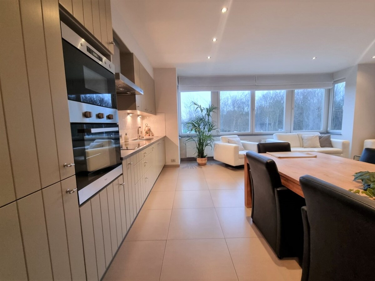 Knap appartement met open zicht te Heist 