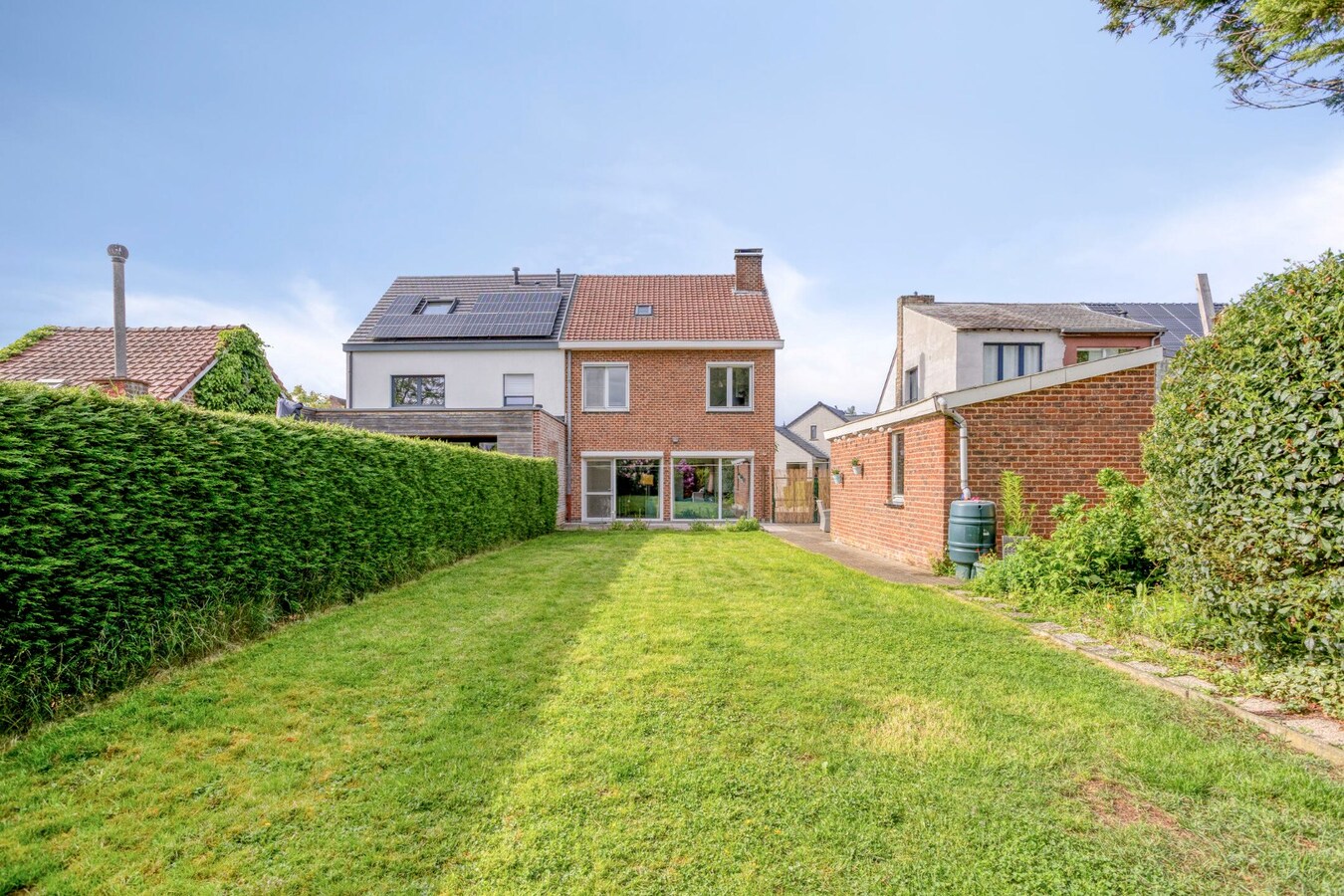 Prachtig HOB met 4 slaapkamers, garage en zonnige tuin 