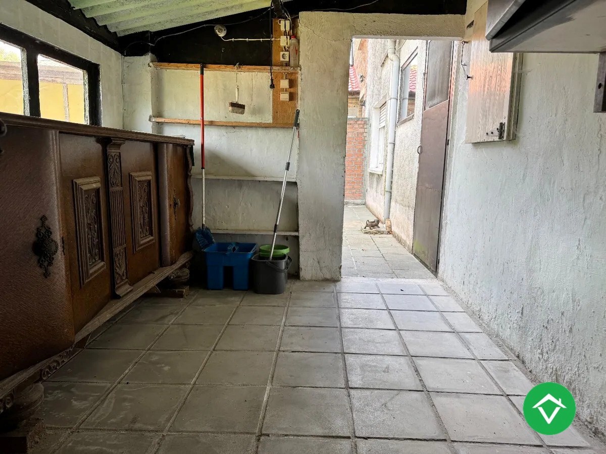 Woning met 3 slaapkamers tuin en garage te Gistel 