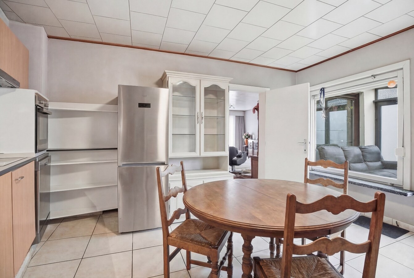 Rustig gelegen, alleenstaande woning op ruim perceel van 2210 m² 