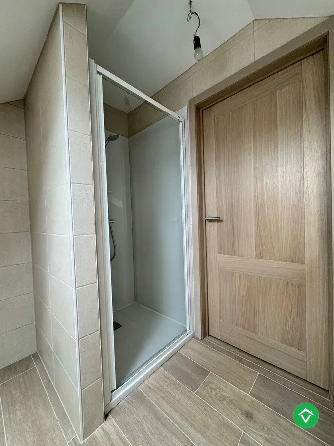 Alleenstaande woning met 3 slaapkamers en garage te Koekelare 