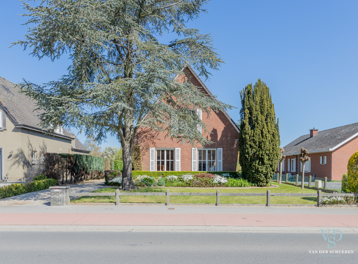 Karaktervolle, charmante villa te Zingem. 