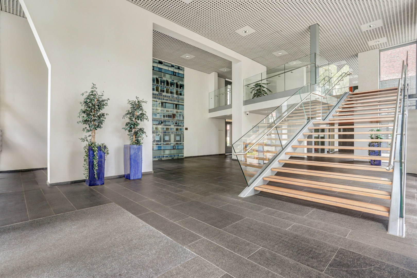 Op zoek naar meer dan 100 m² woonplezier met uitzicht en nabij Prinsenpark? 